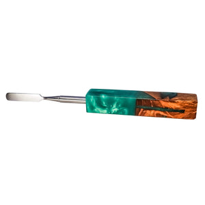 Rounded Blade Titanium Dabber Tool | Emerald & Wood Profile View | Dabbing Warehouse