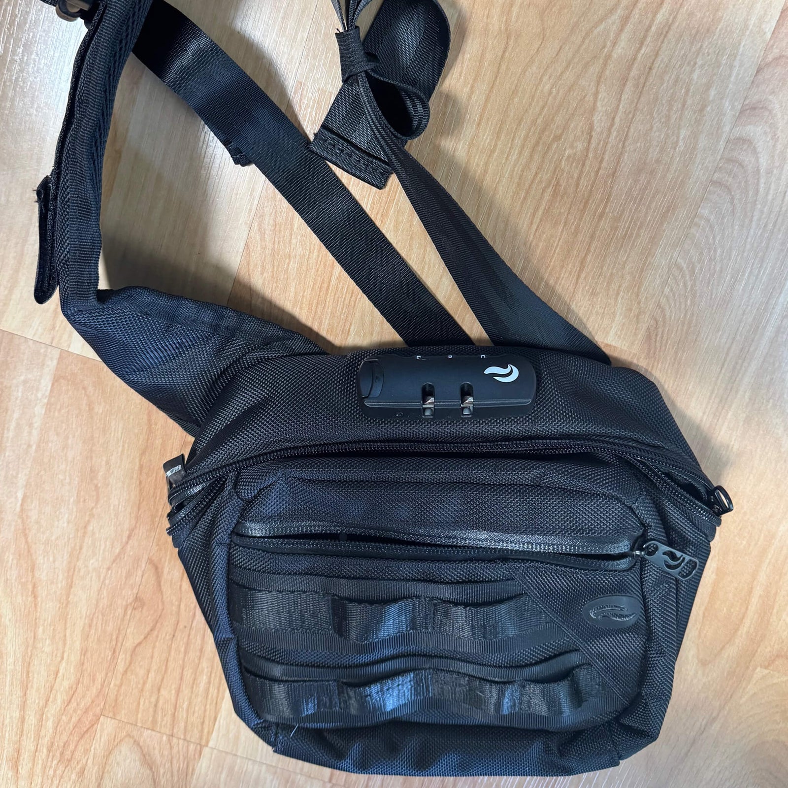 SMELL PROOF WAIST BAG | Dabbing Warehouse